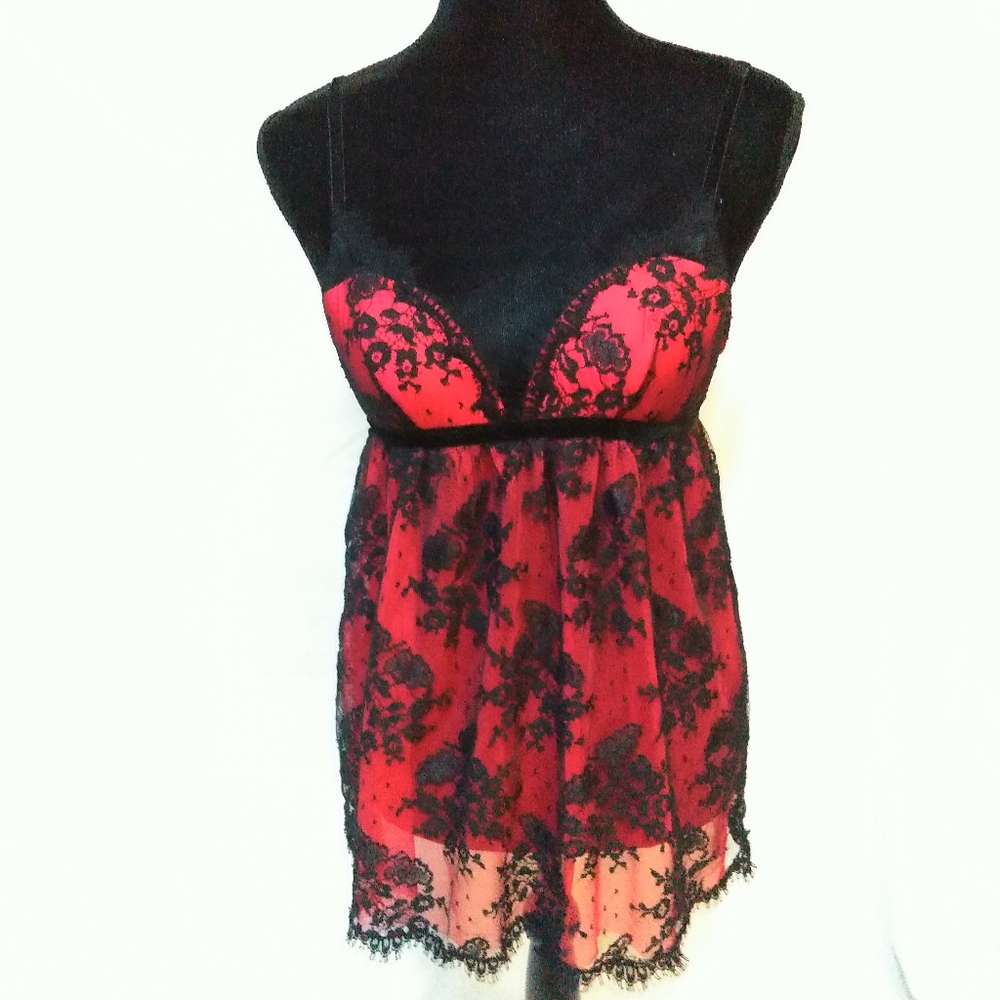 Victoria secret womes red and black lace lingerie